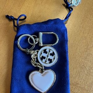 Tory Burch Logo & Heart Key ring
